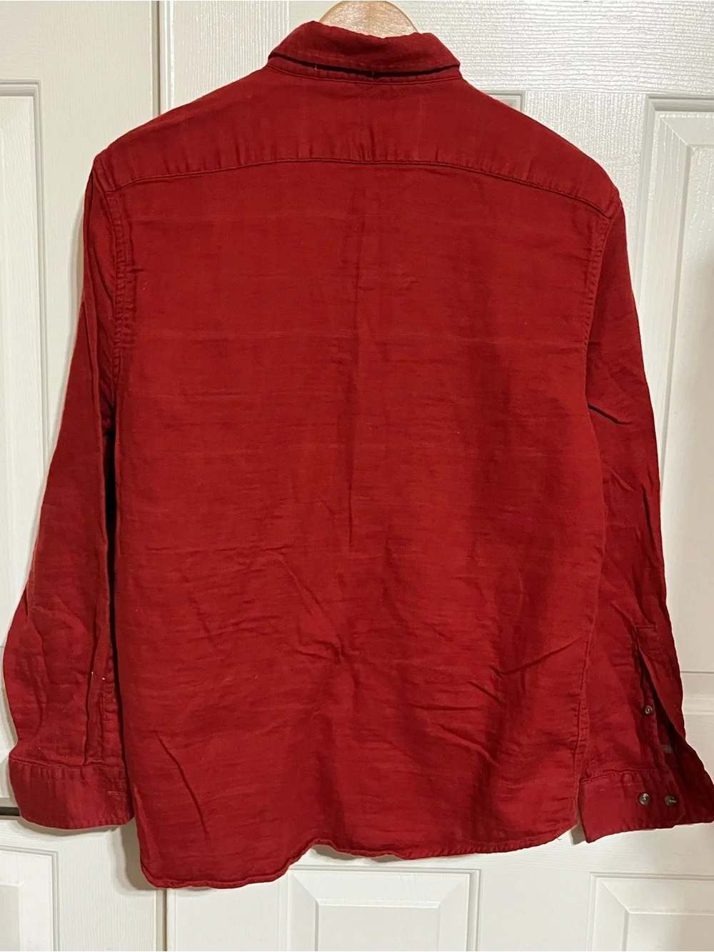 Banana Republic Men’s Red Button-Down Shirt 17-06